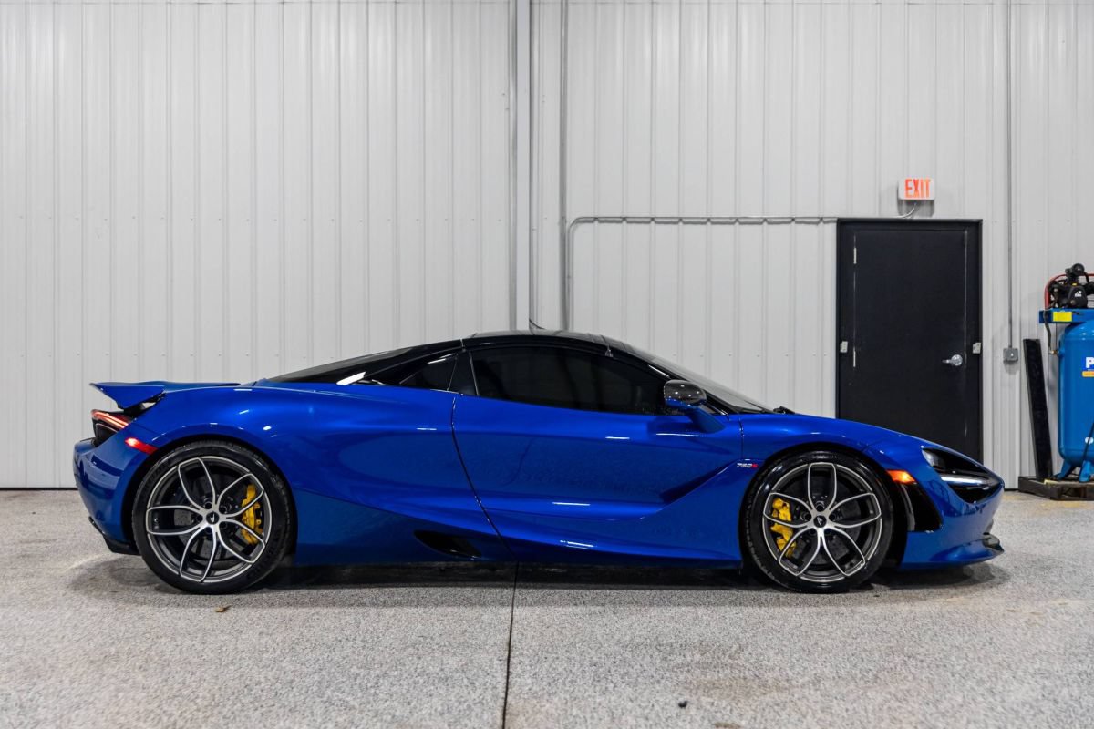 Used 2020 McLaren 720S Spider photo 11
