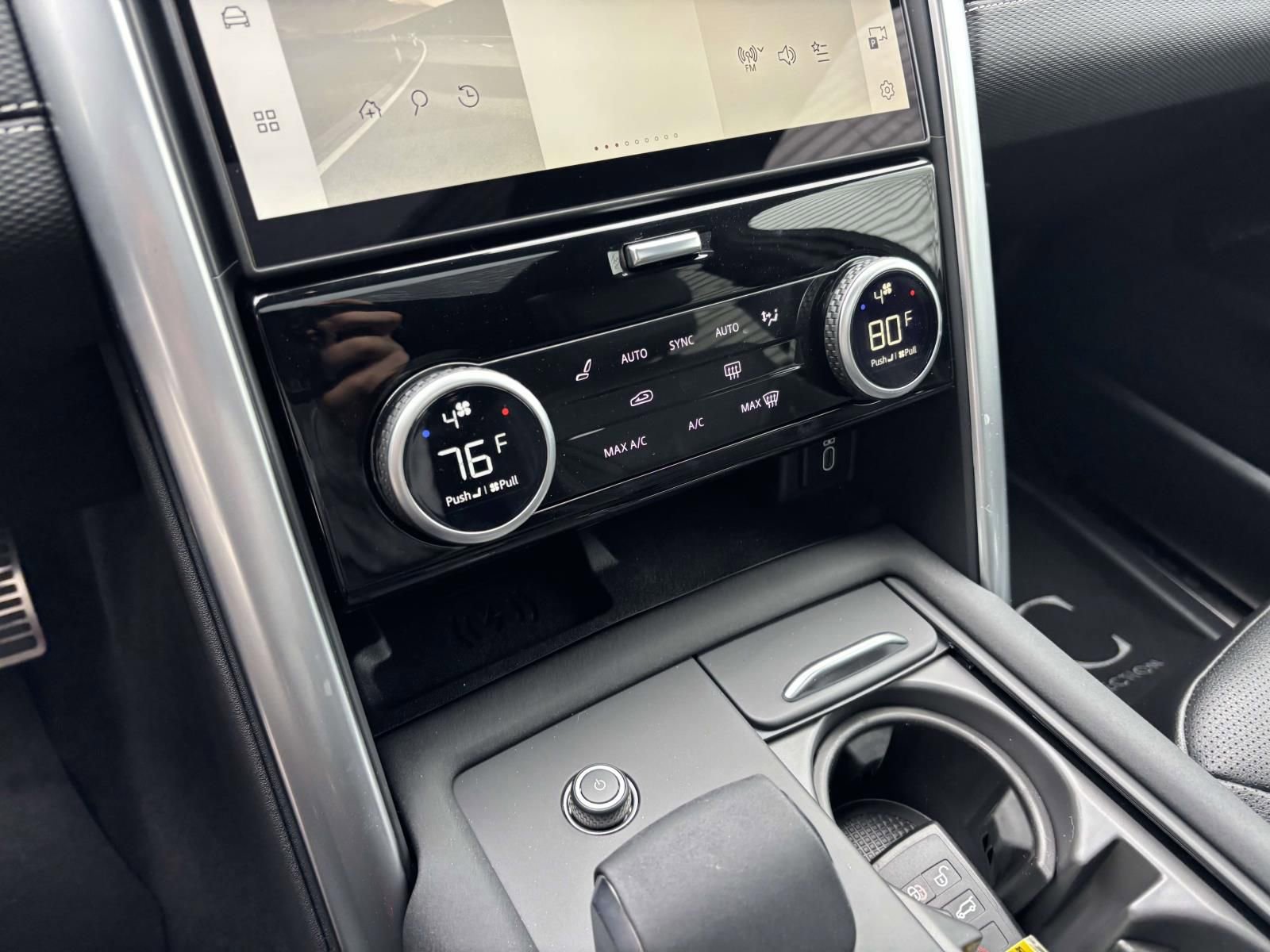 2026 Land Rover Discovery Dynamic SE