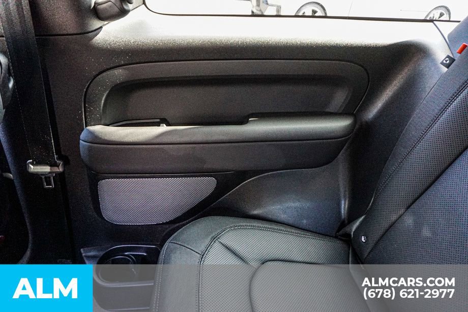 2024 Land Rover Defender 90 X-Dynamic SE