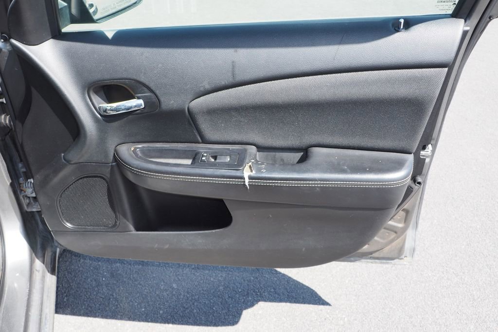 2013 Dodge Avenger SE