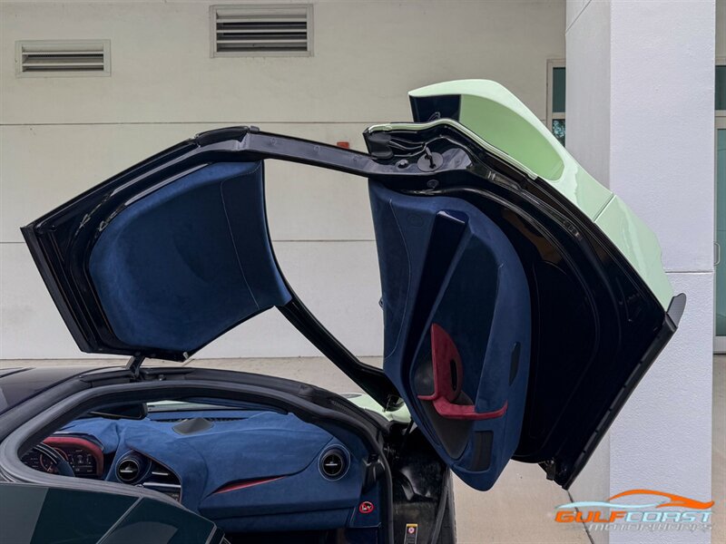 Used 2021 McLaren 765LT photo 41