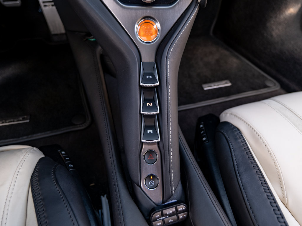 Used 2025 McLaren 750S Spider photo 20