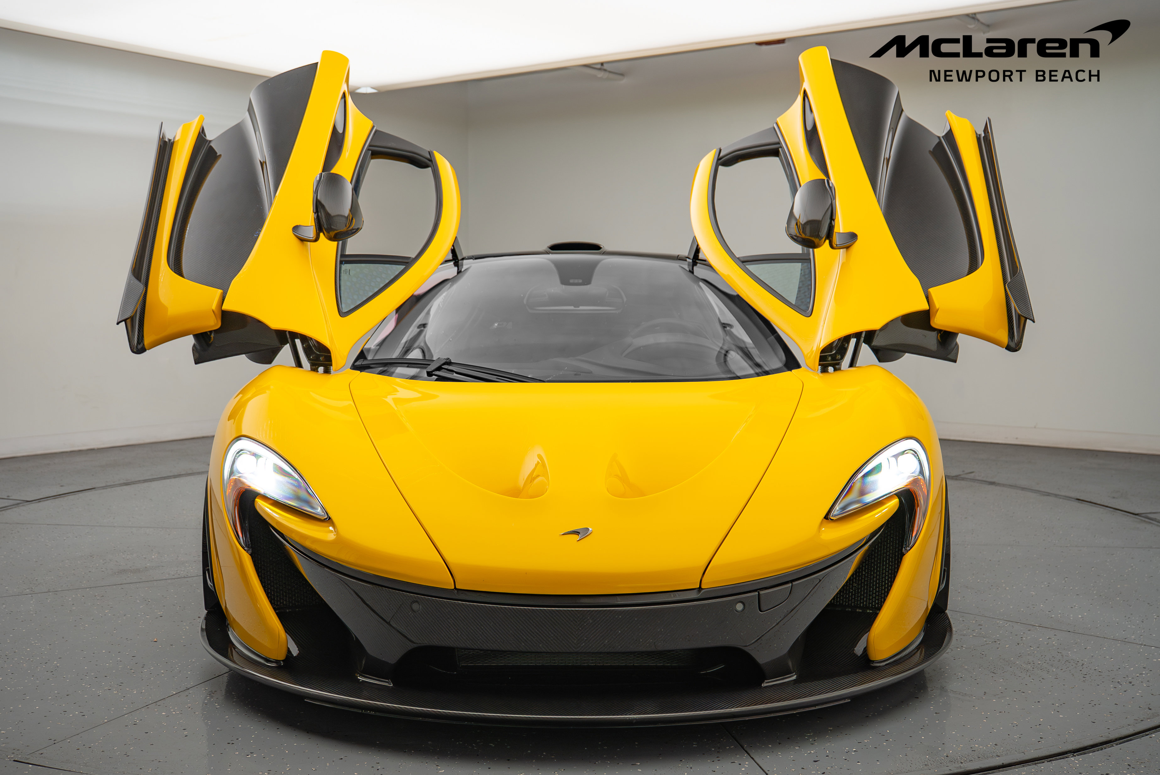 Used 2014 McLaren P1 photo 15