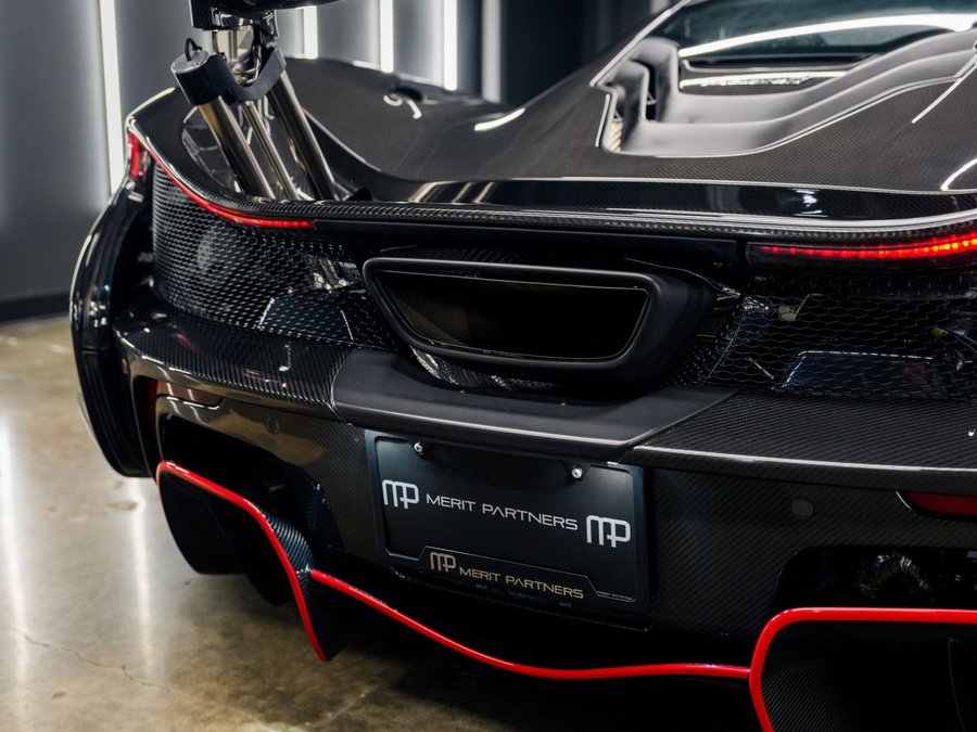 Used 2012 McLaren P1 photo 20