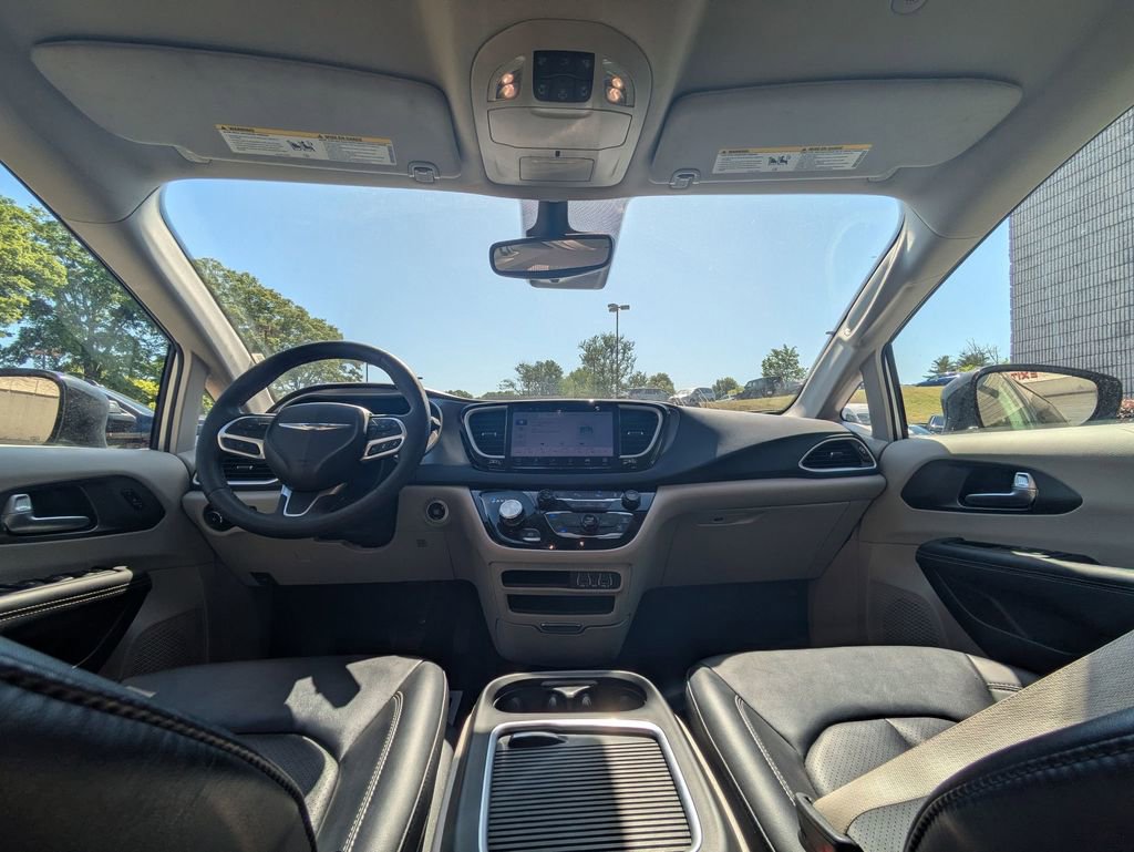 2024 Chrysler Pacifica Touring-L
