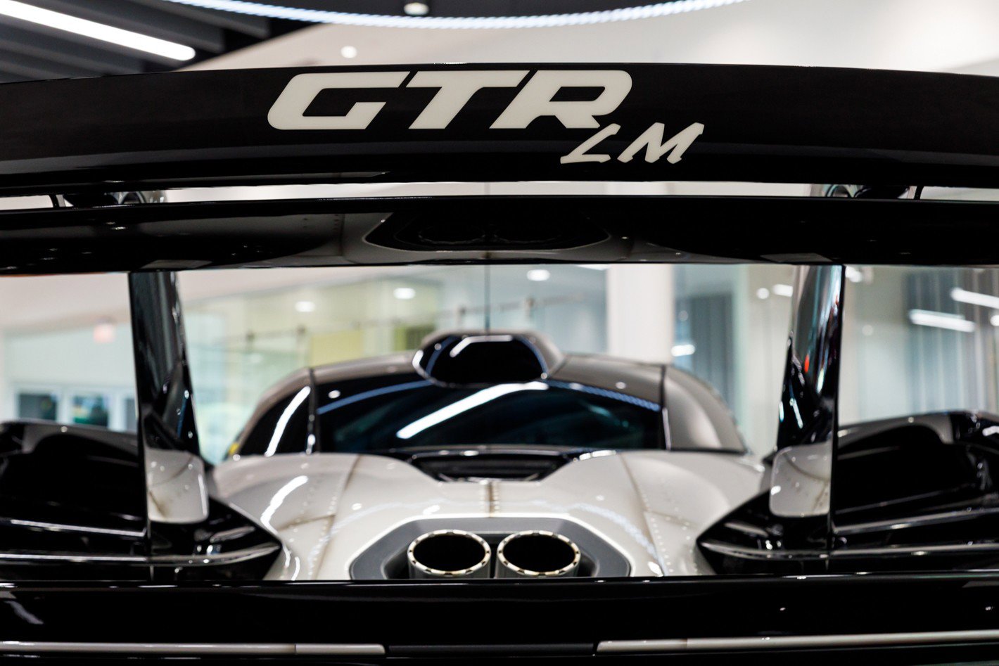 Used 2020 McLaren Senna photo 20