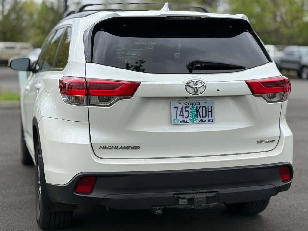 2017 Toyota Highlander SE