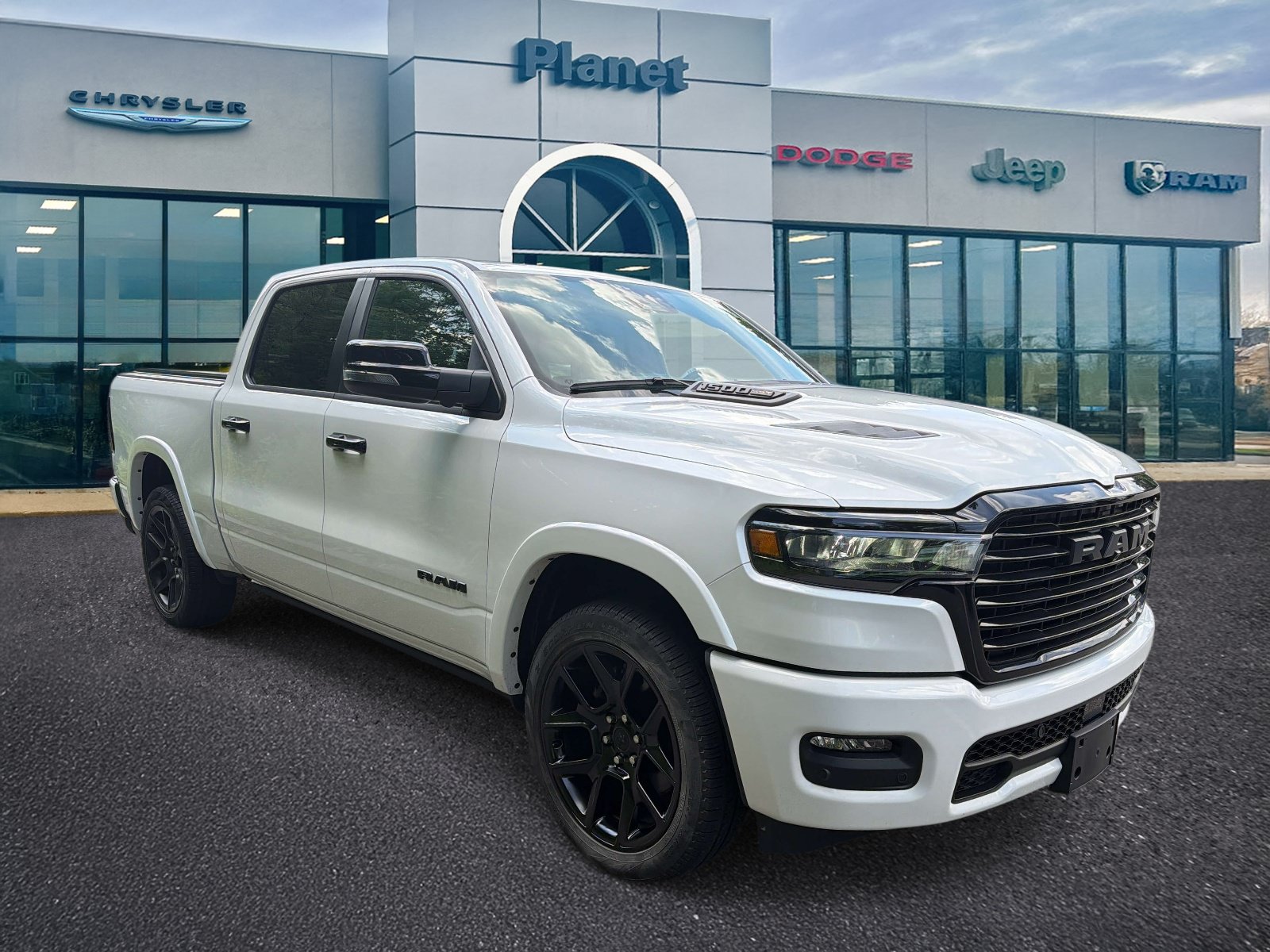 Used 2025 RAM 1500 Laramie w/ Night Edition