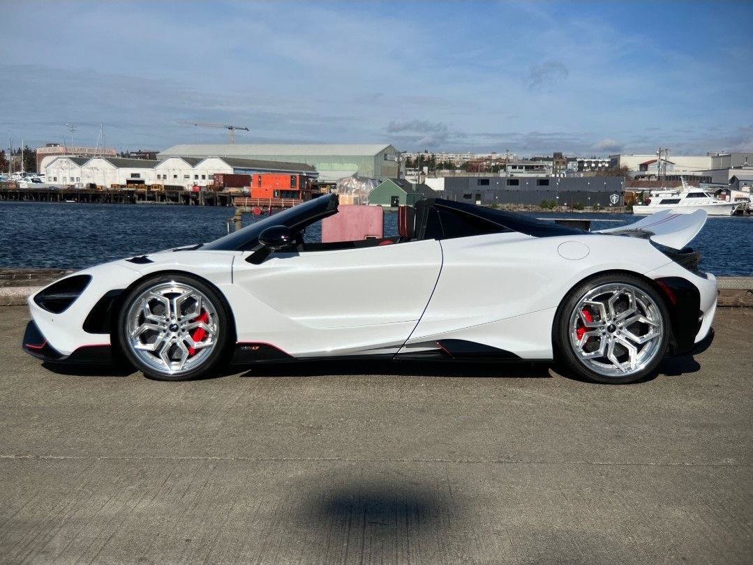 Used 2022 McLaren 765LT photo 5