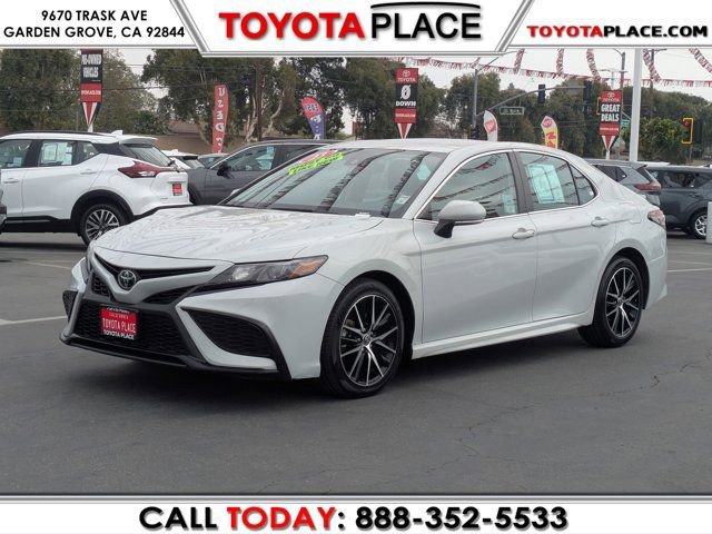 Used 2023 Toyota Camry SE