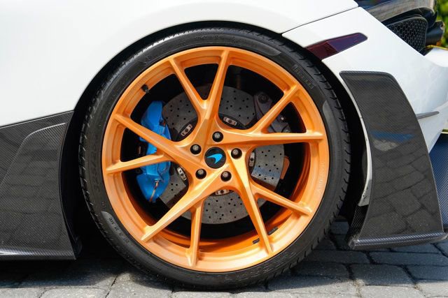 Used 2019 McLaren 720S Performance photo 17