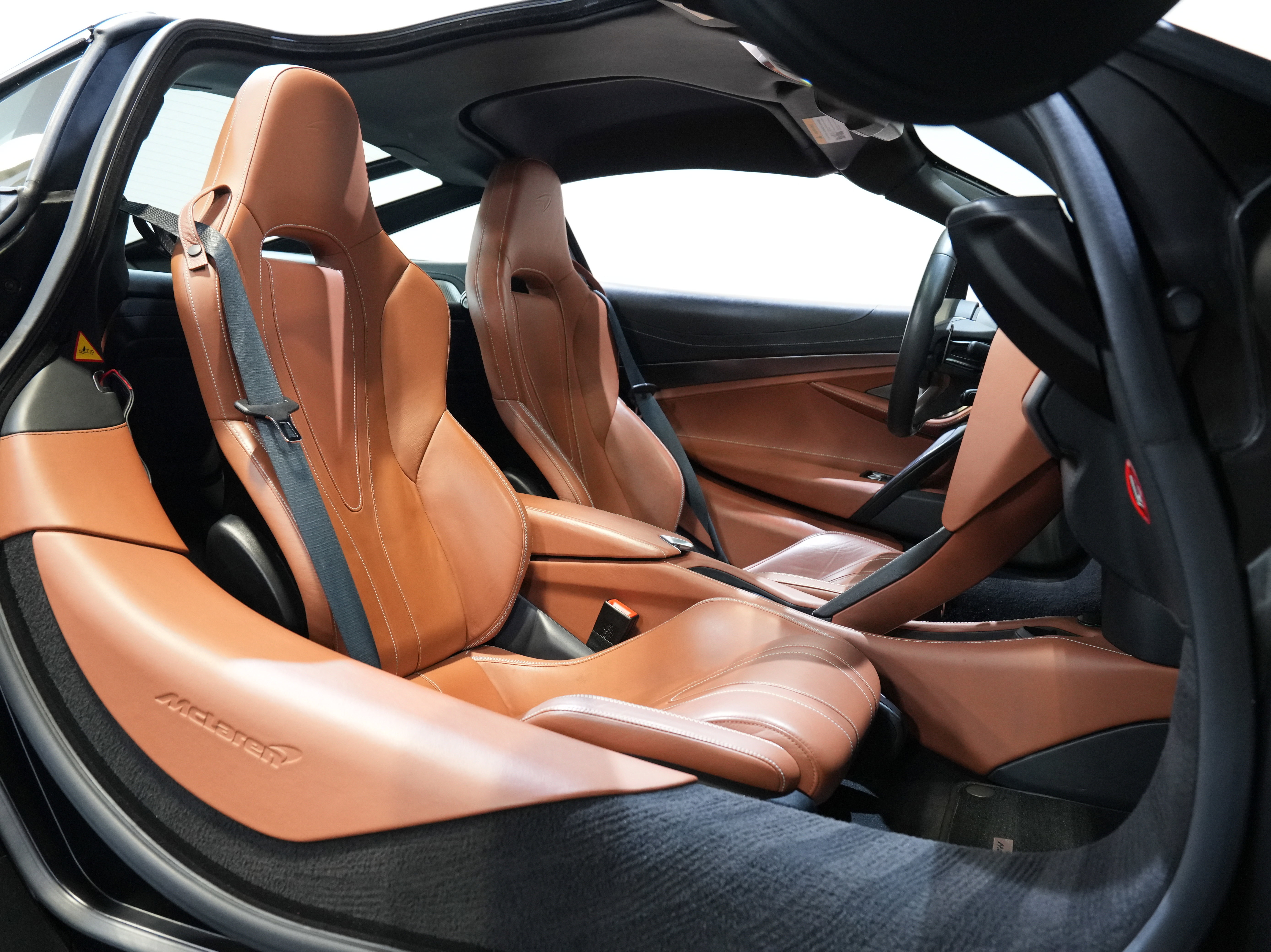 Used 2018 McLaren 720S photo 30