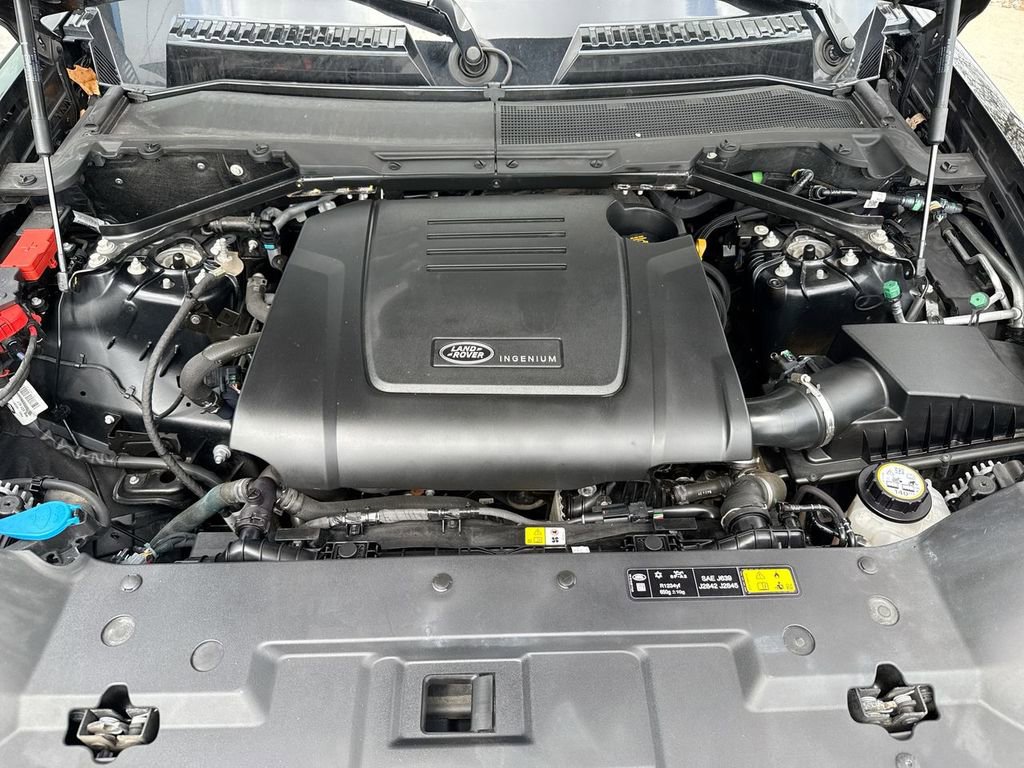 2025 Land Rover Defender 110 S