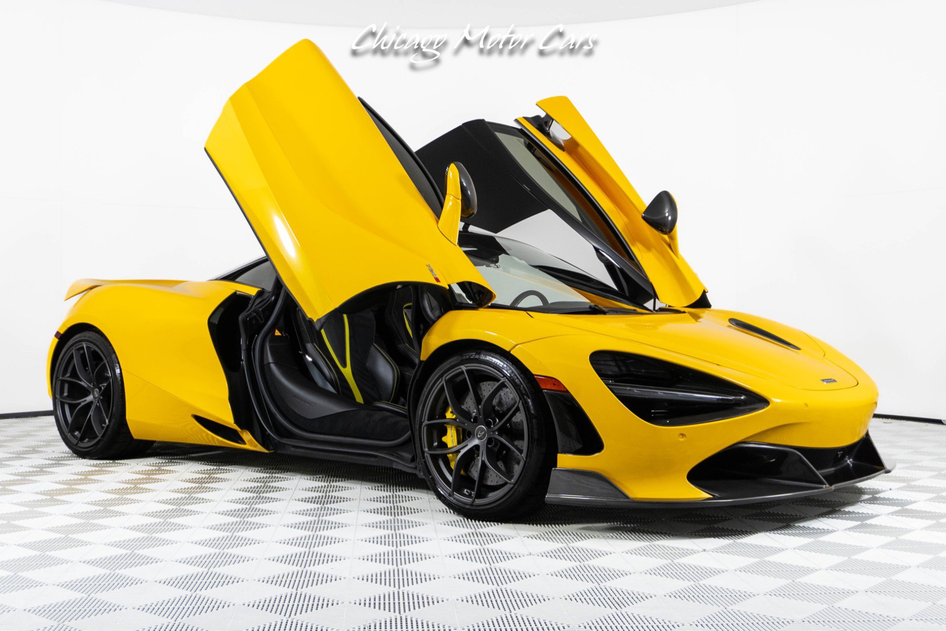 Used 2019 McLaren 720S photo 18