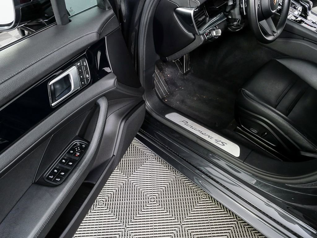 2023 Porsche Panamera 4S