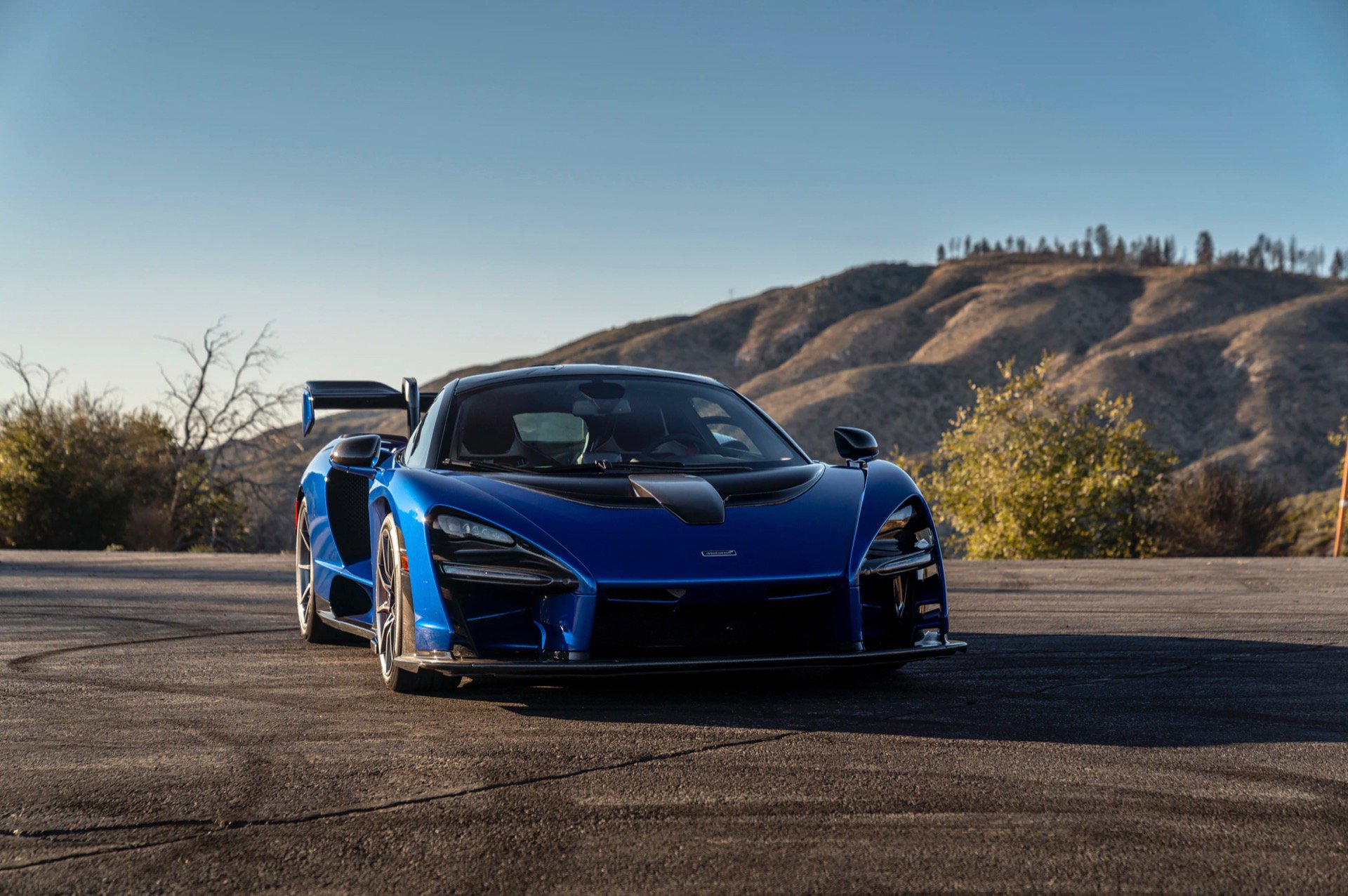 Used 2019 McLaren Senna Coupe ULTRA RARE Only 1685 Mil photo 85