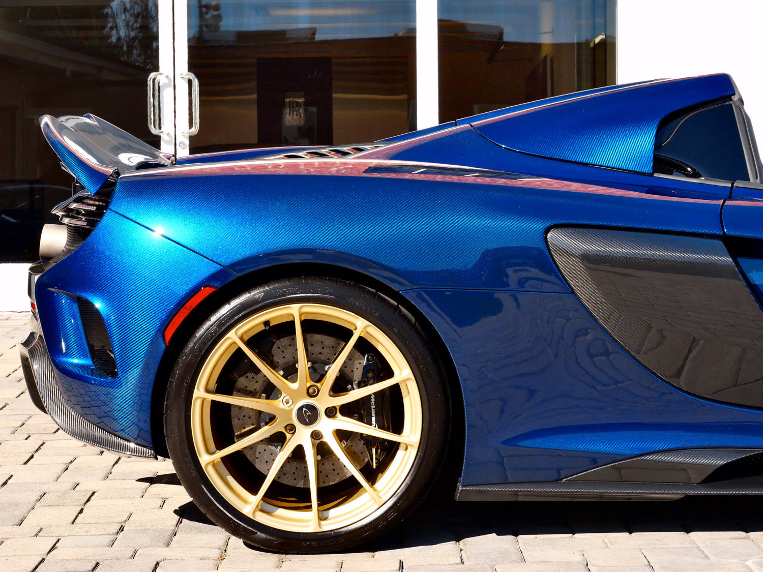 Used 2016 McLaren 675LT Spider photo 36