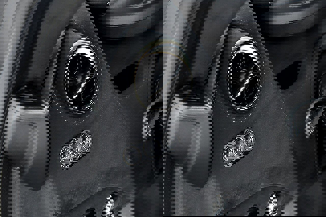 Used 2018 McLaren 720S Performance photo 26