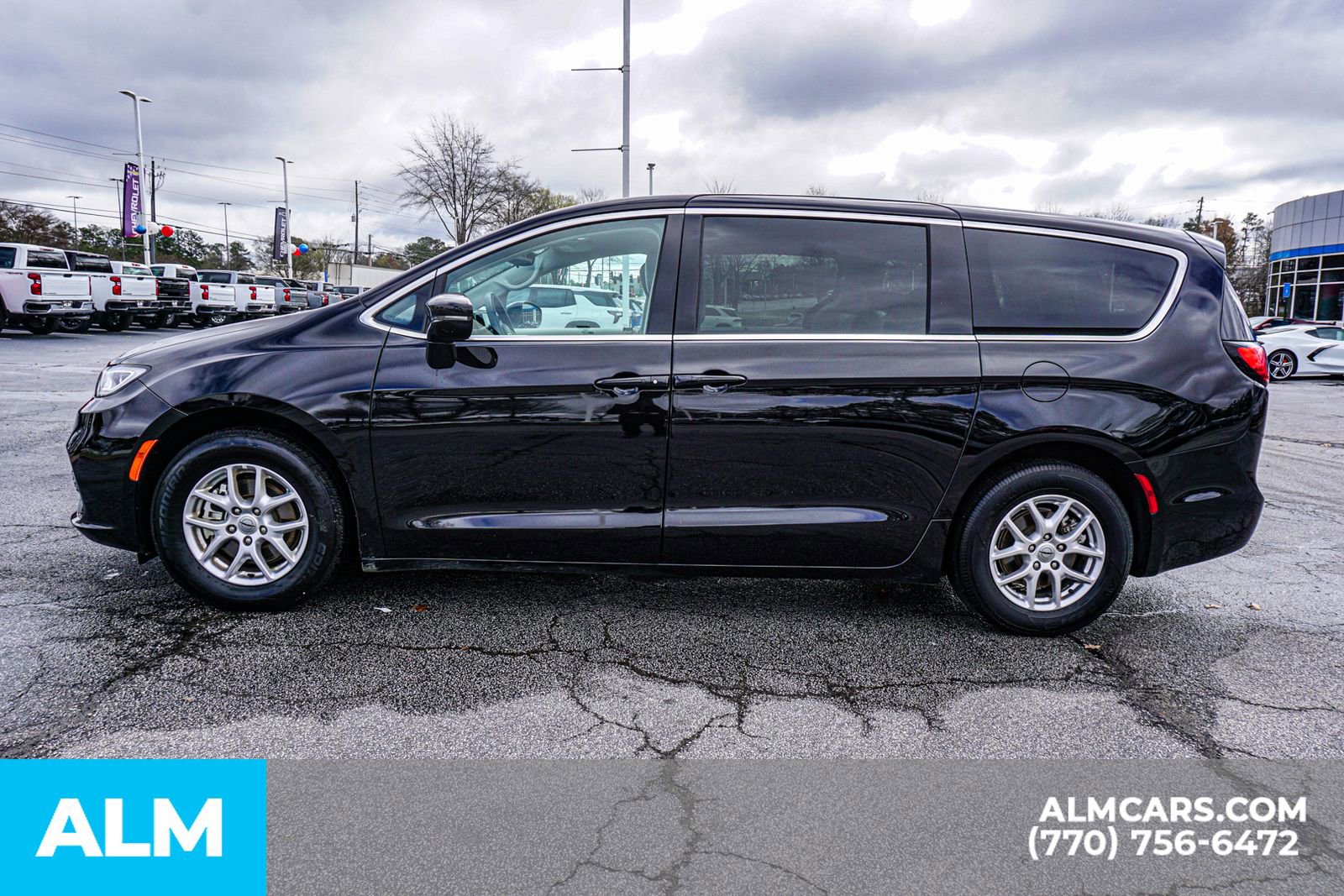 2024 Chrysler Pacifica Touring-L