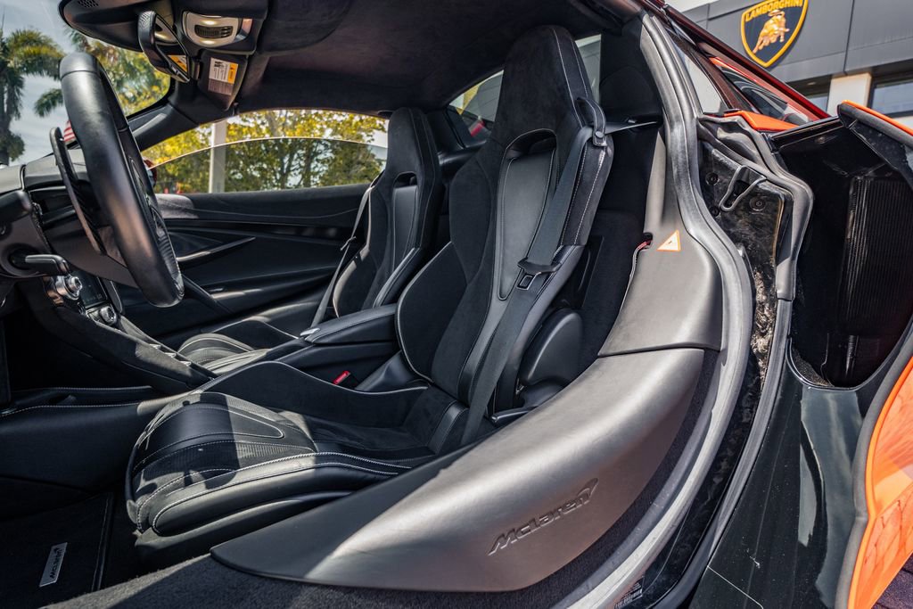 Used 2021 McLaren 720S Performance photo 22