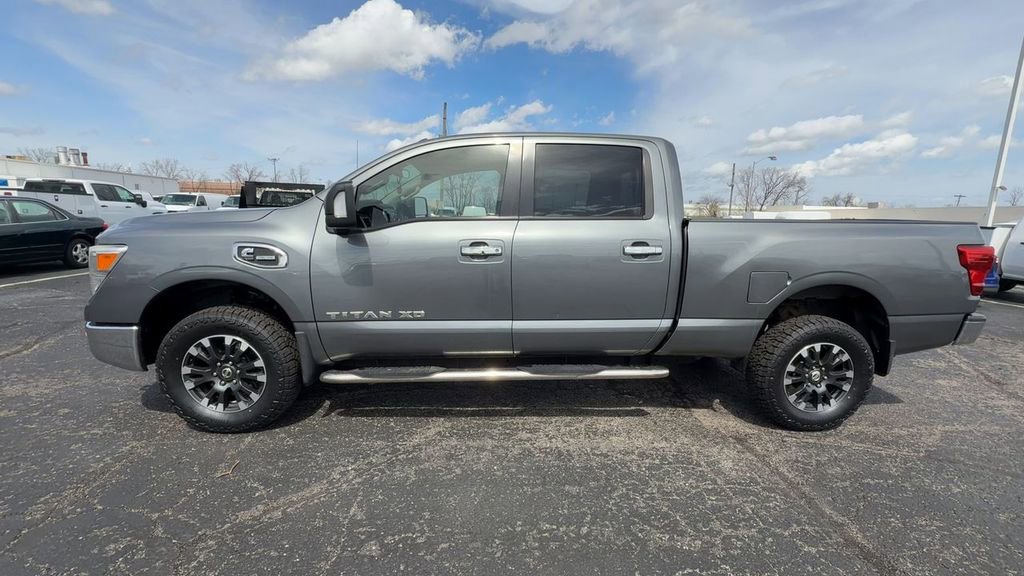 2017 Nissan Titan SV