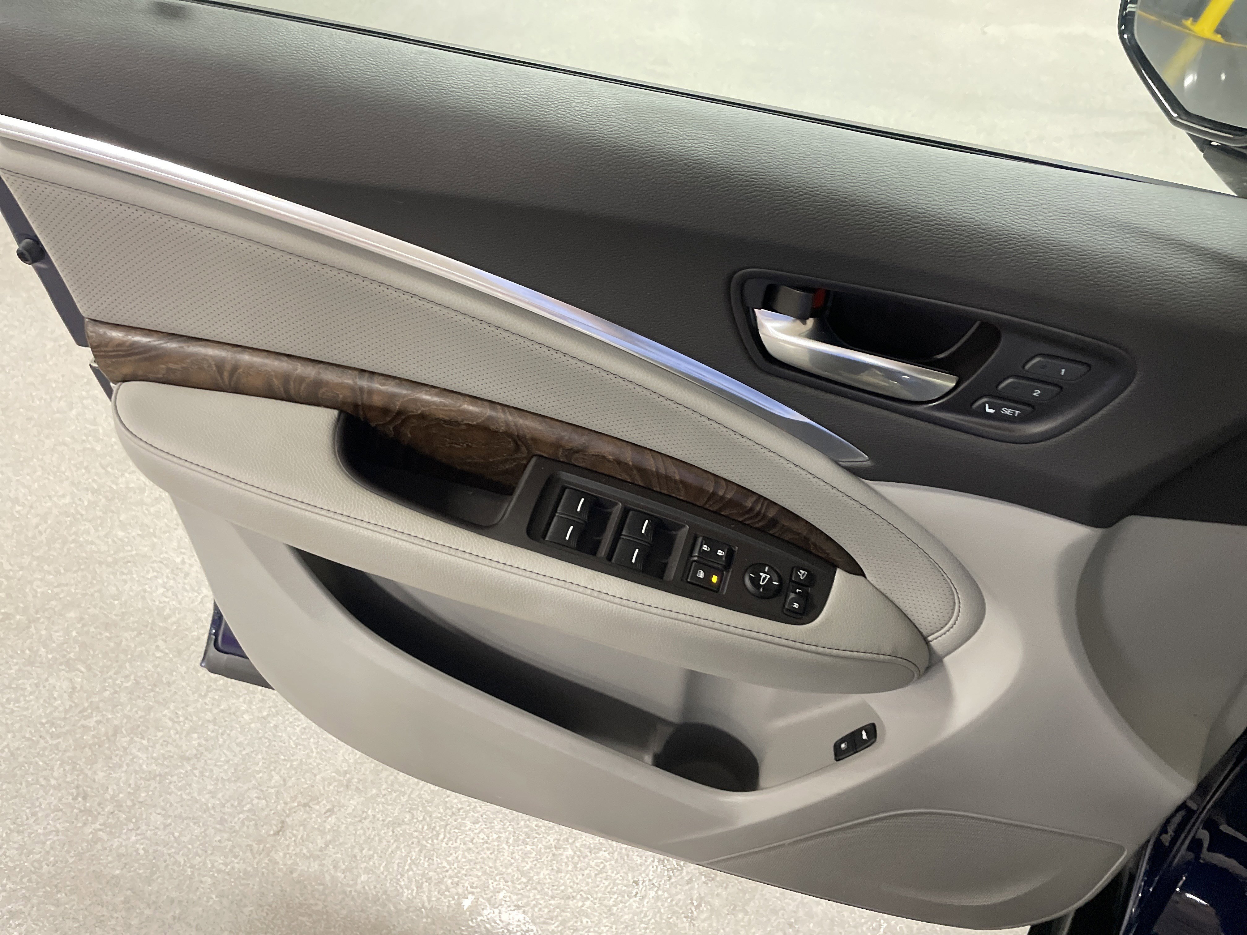 2019 Acura MDX FWD w/ Technology Package