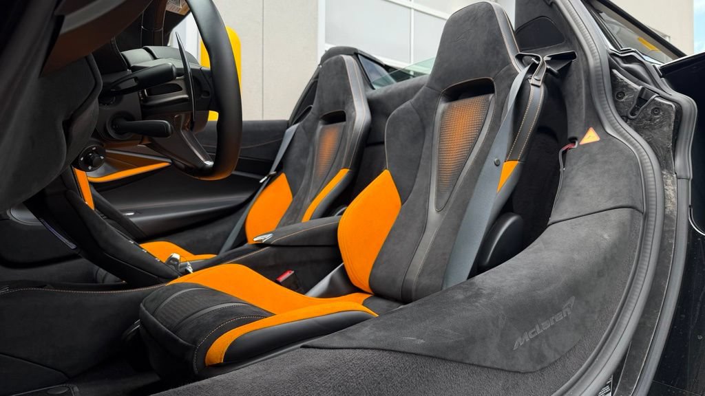 Used 2026 McLaren 750S Spider photo 9