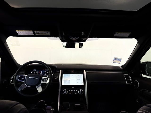2025 Land Rover Discovery Dynamic SE