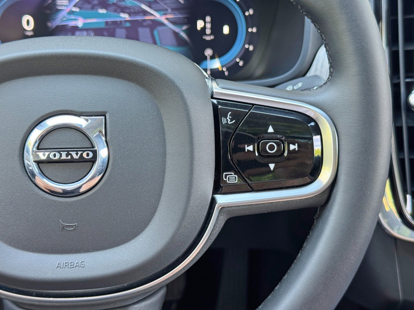 2023 Volvo S90 B6 Plus