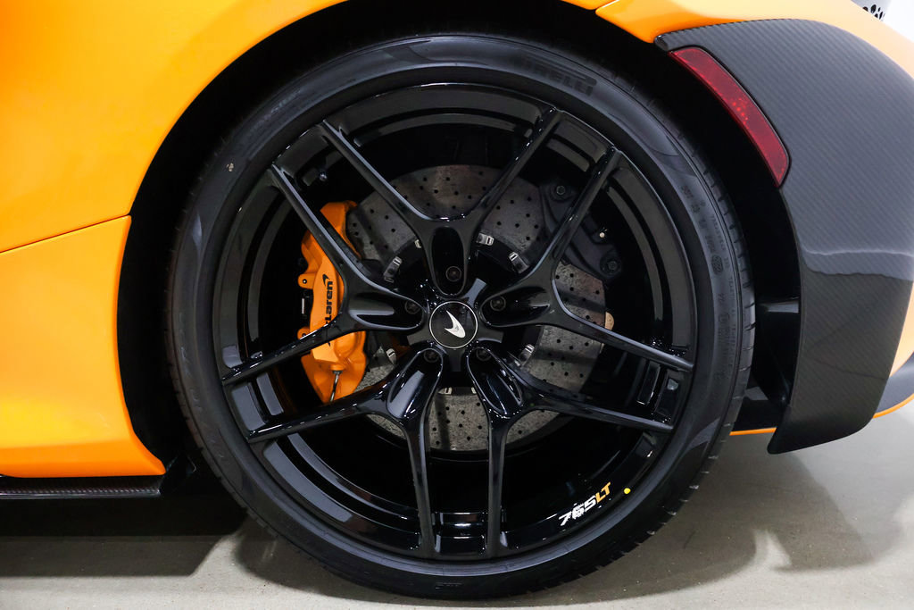 Used 2022 McLaren 765LT photo 31