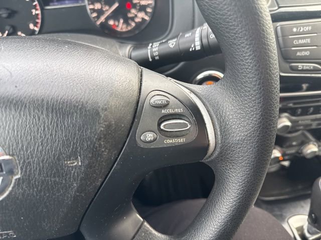 2020 Nissan Pathfinder S