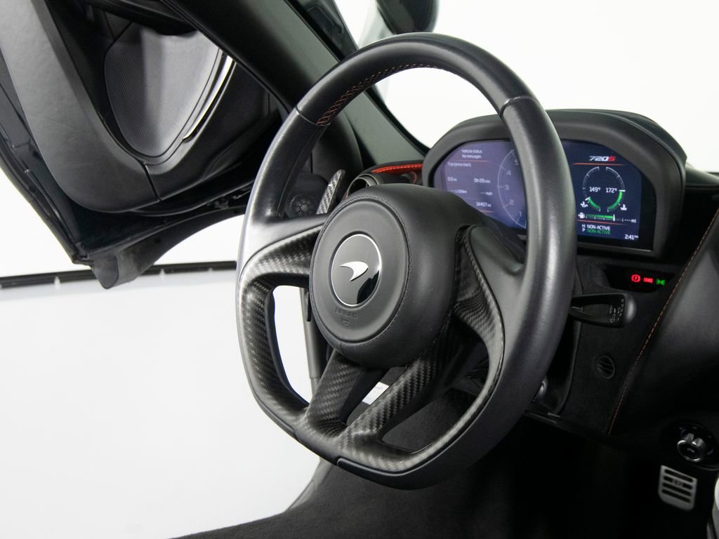 Used 2020 McLaren 720S Performance photo 33