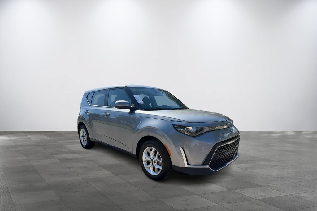 Used 2024 Kia Soul LX w/ Option Group 015