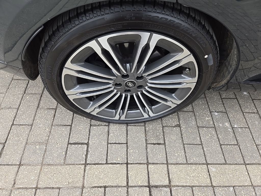 2023 Land Rover Range Rover SE