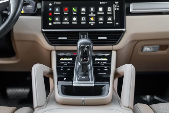 2022 Porsche Cayenne Platinum Edition