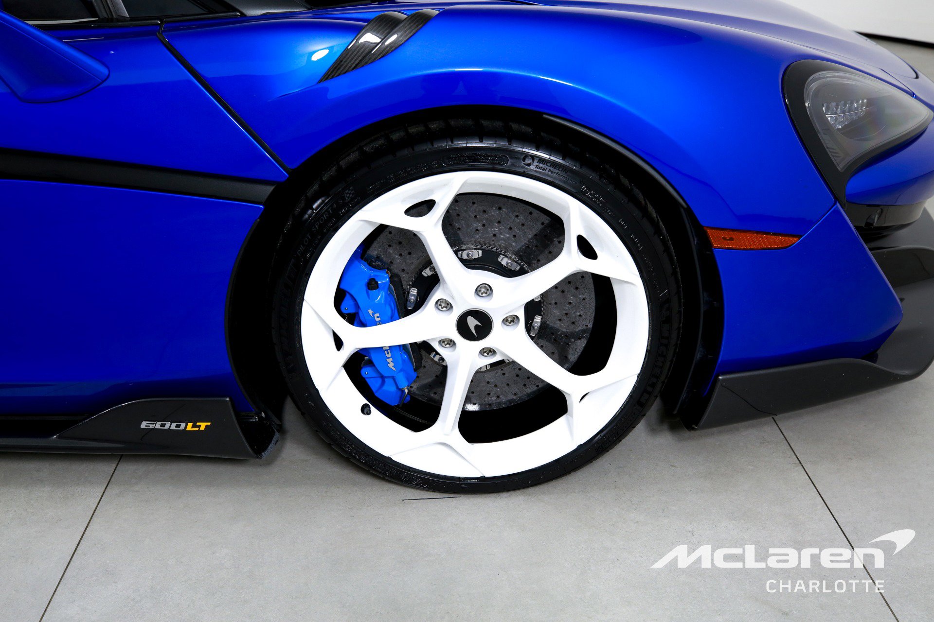 Used 2020 McLaren 600LT Spider photo 23