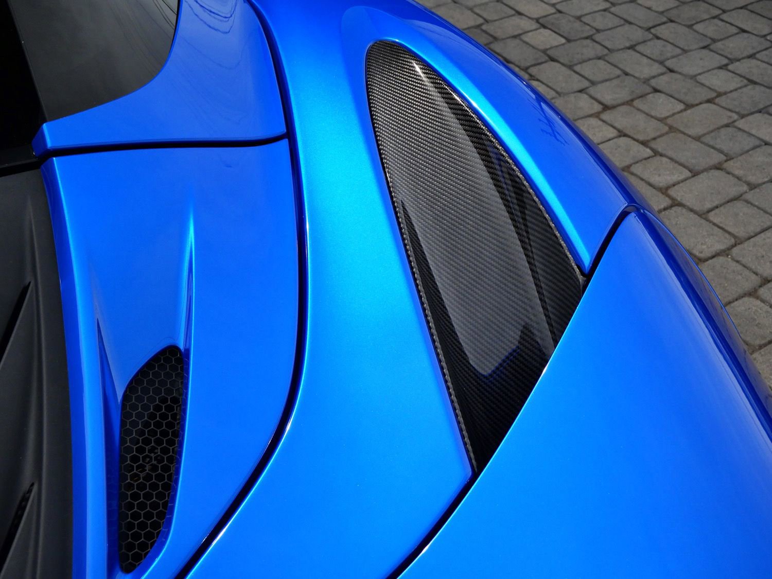 Used 2022 McLaren 720S Luxury photo 14