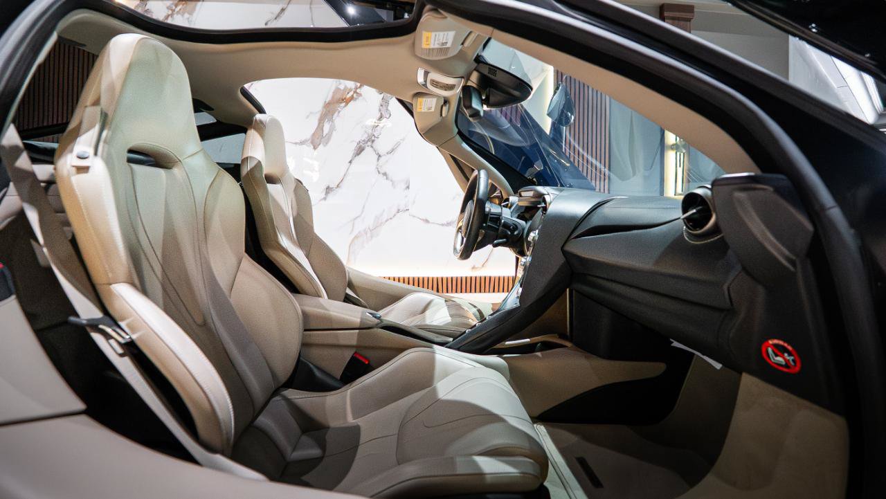 Used 2018 McLaren 720S Luxury photo 28