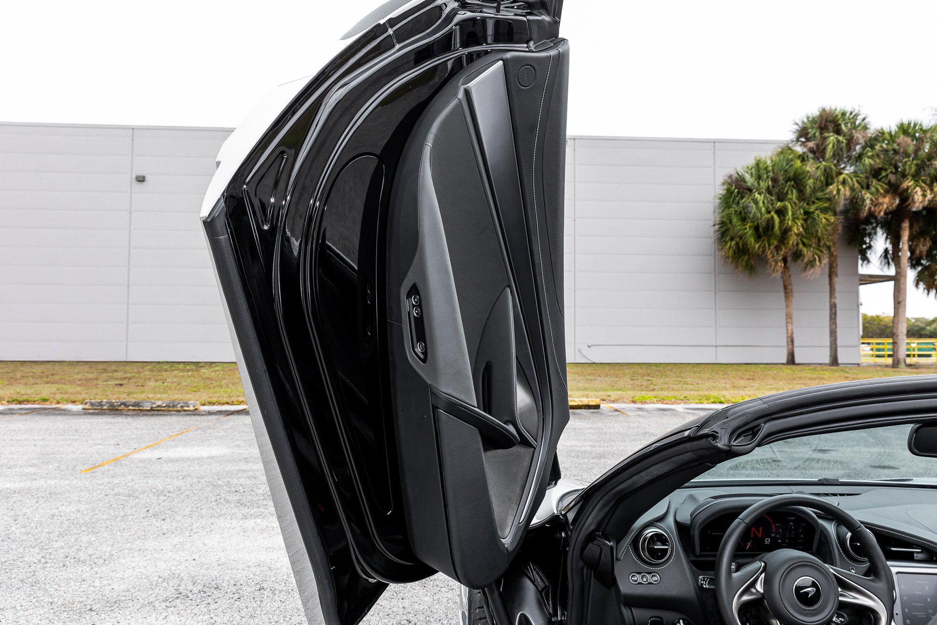 Used 2020 McLaren 720S Luxury photo 35