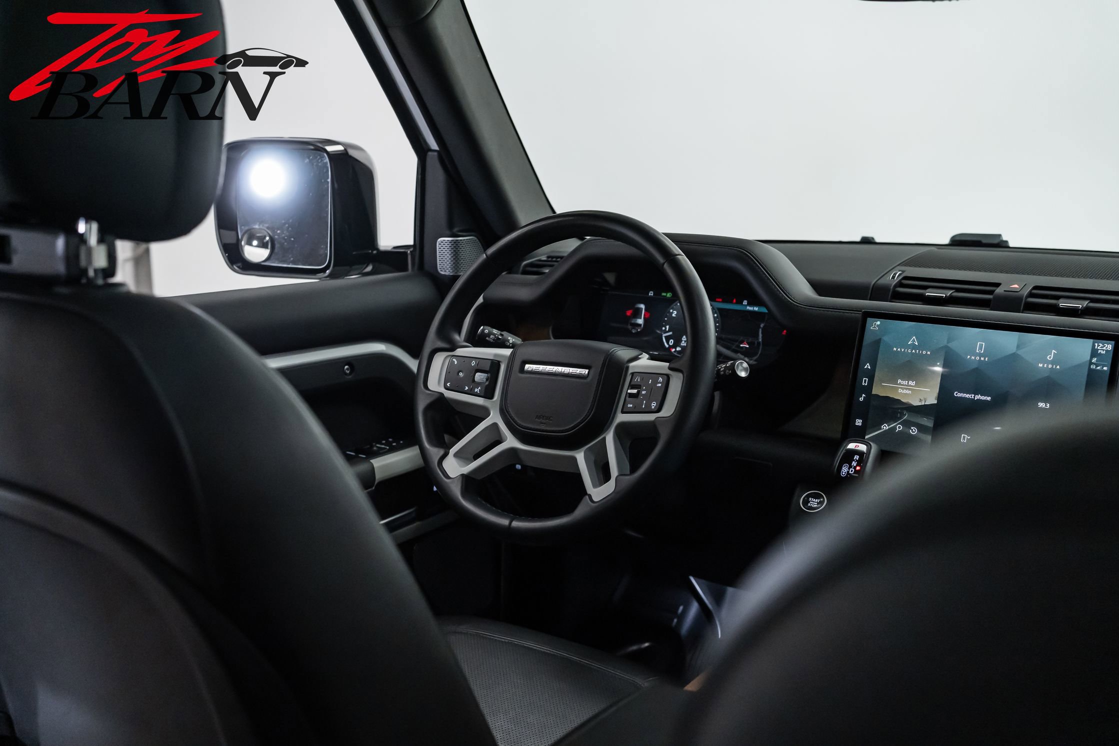 2023 Land Rover Defender 130 SE