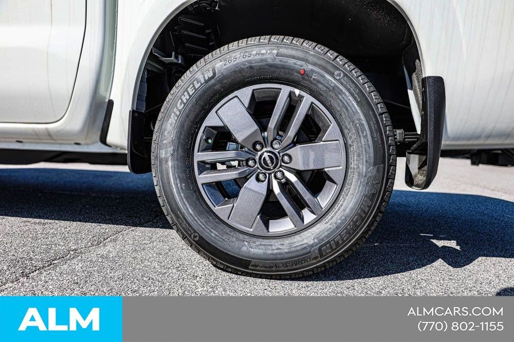 2025 Nissan Frontier SV