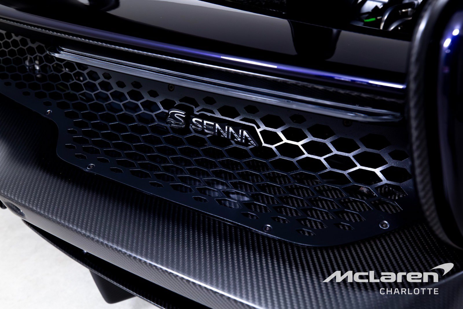 Used 2019 McLaren Senna photo 38