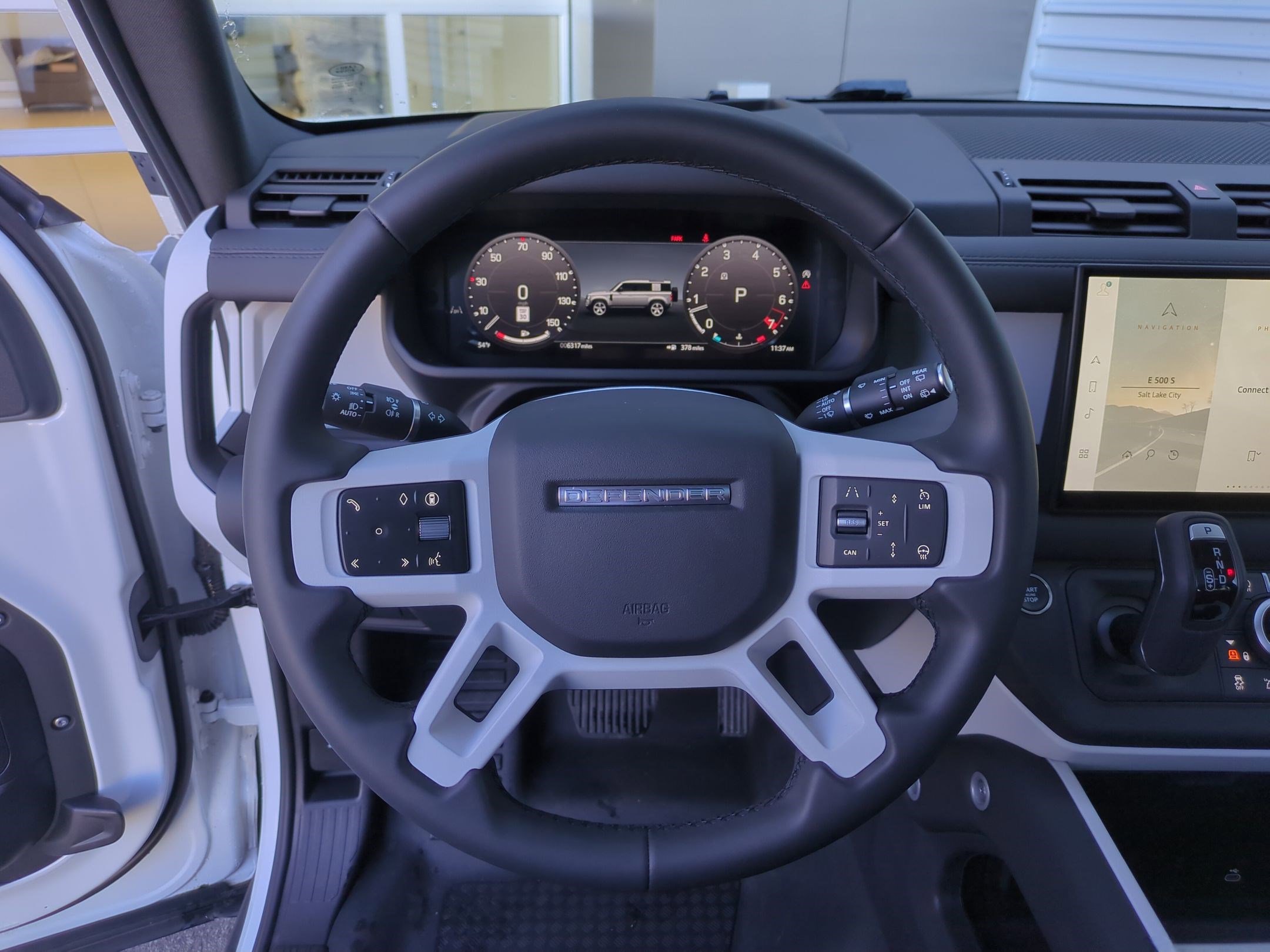 2025 Land Rover Defender 110 S