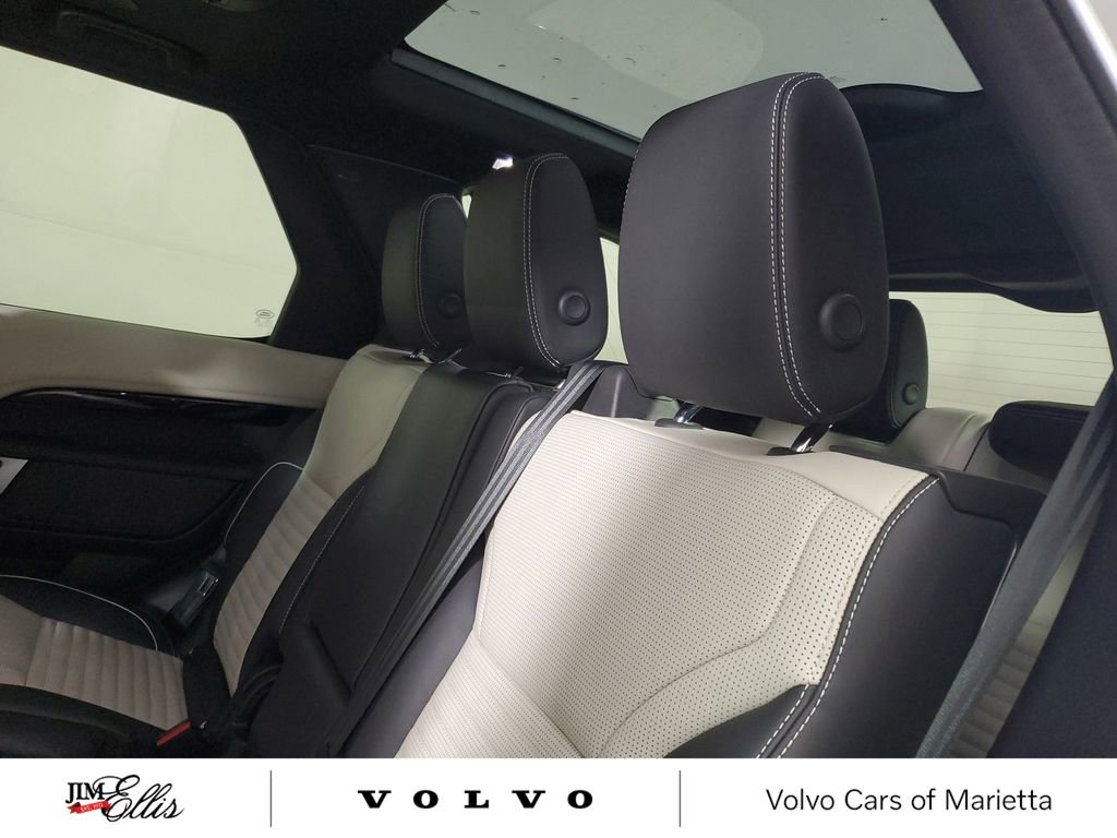 2023 Land Rover Discovery Metropolitan Edition