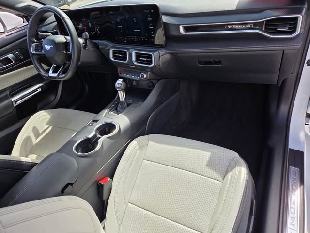 2025 Ford Mustang Premium