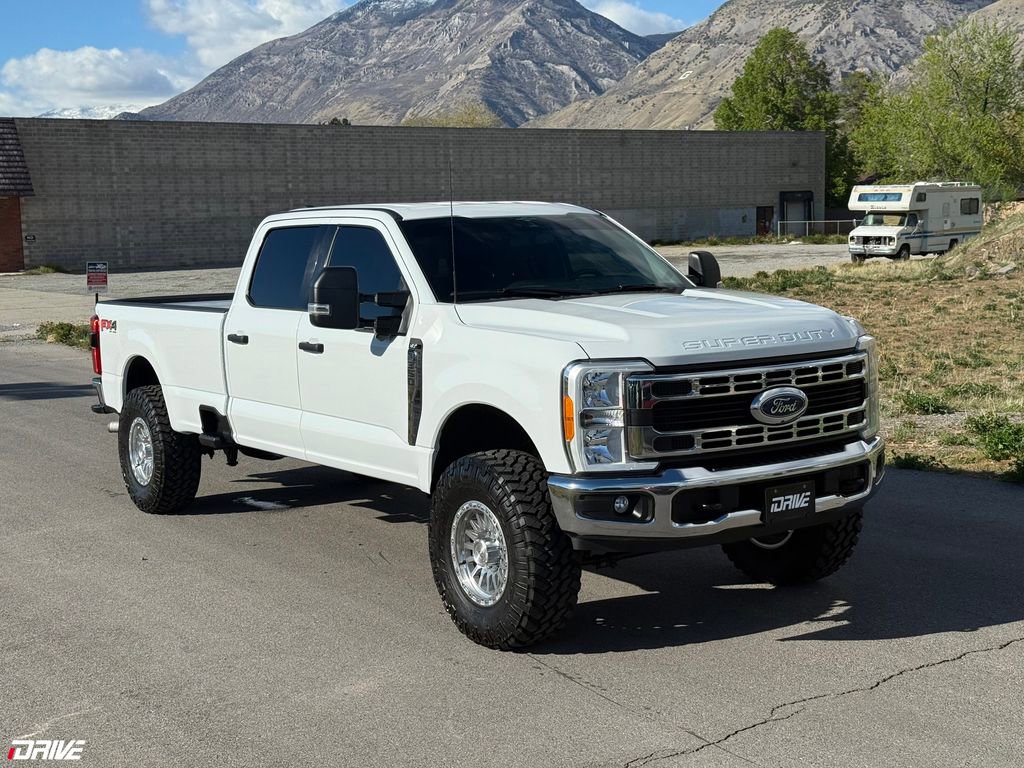 2023 Ford F350 XLT