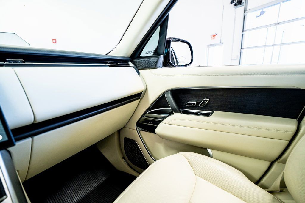 2024 Land Rover Range Rover Autobiography