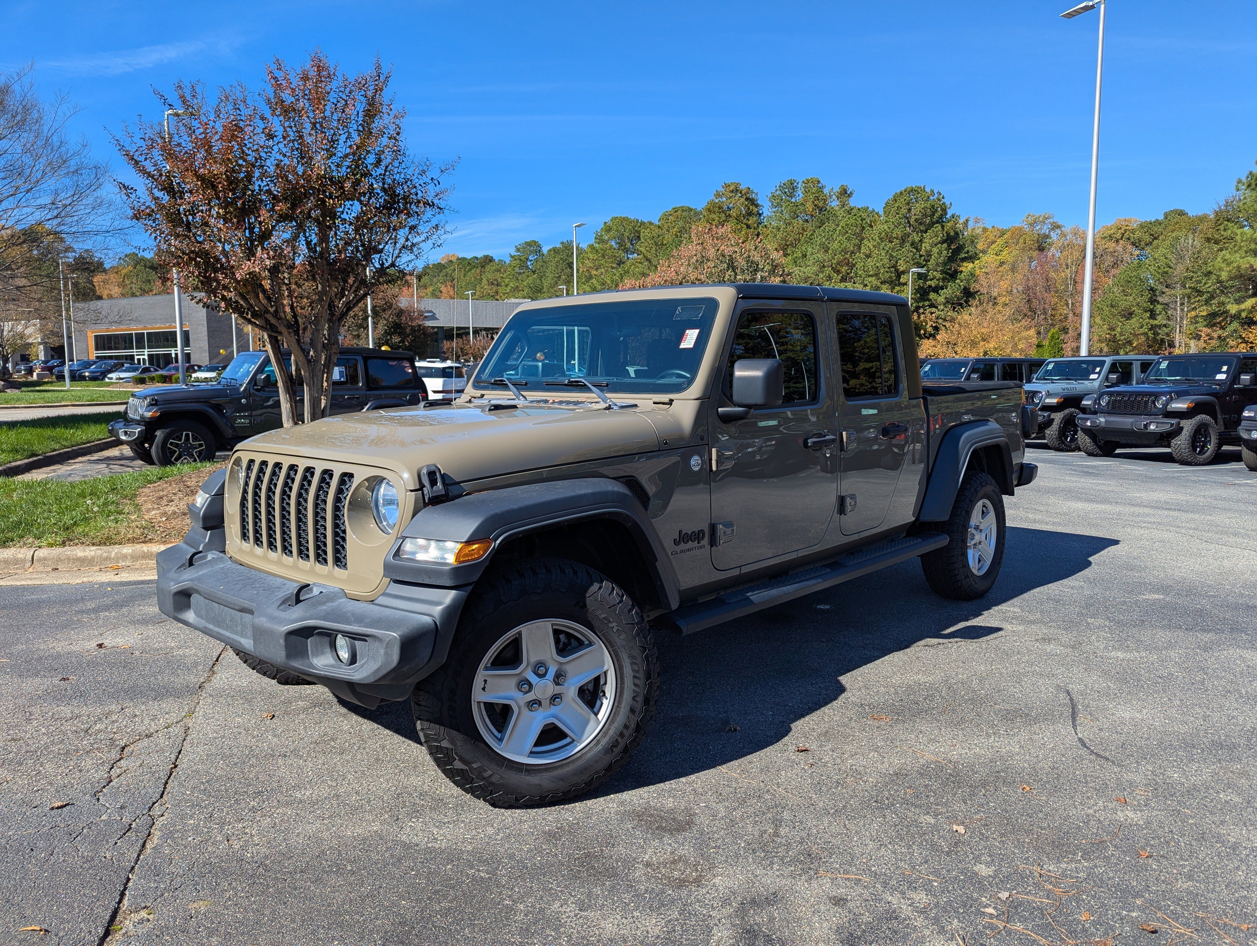 2020 Jeep Gladiator Sport