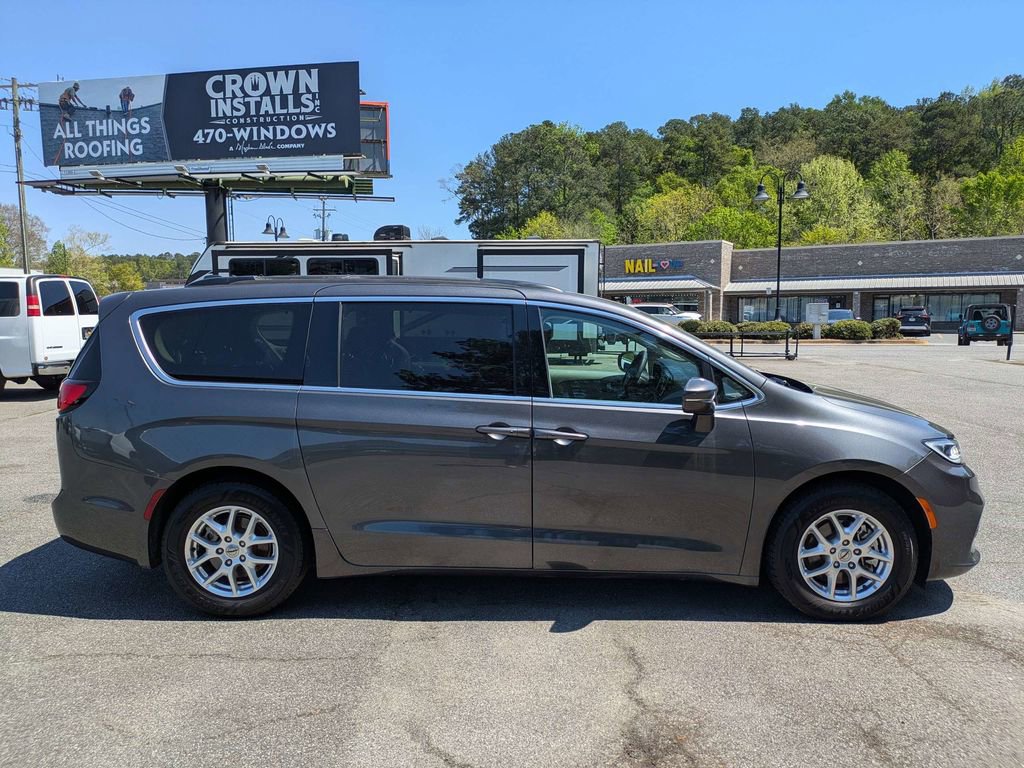 2022 Chrysler Pacifica Touring-L