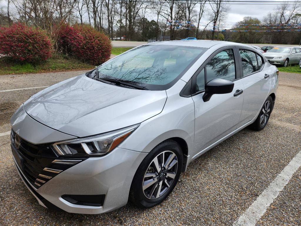 2023 Nissan Versa Sedan
